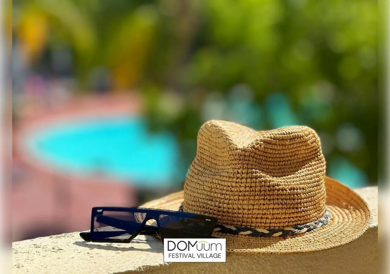 Domuum Holidays - Festival Village Salou